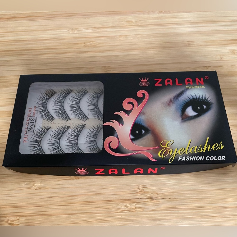 Natural-Style Lashes